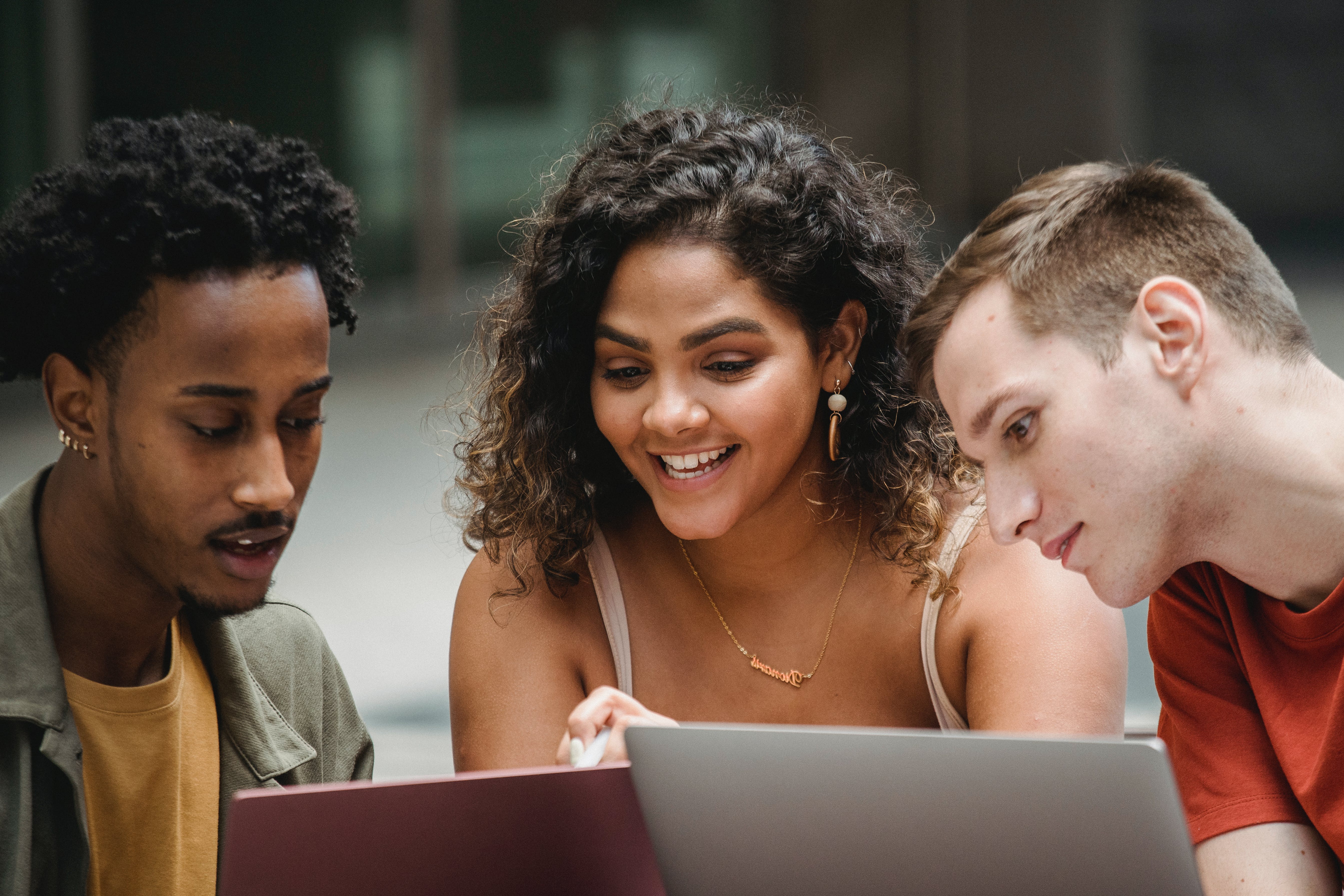 Atualizações nos Requisitos para Permissão de Estudo no Canadá: Medidas para Proteger Estudantes Internacionais